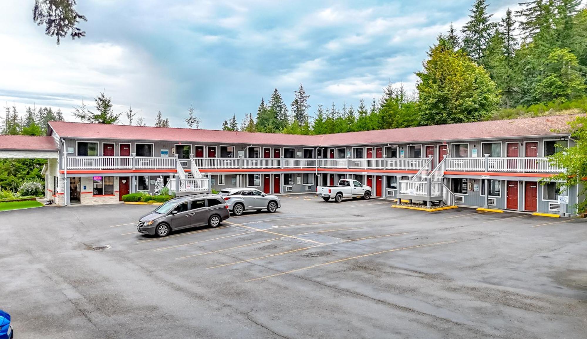 Belfair Motel Экстерьер фото